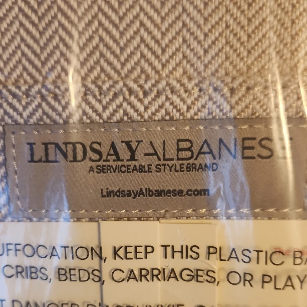 Lindsay Albanese Daily Laptop Clutch NIP Sealed
